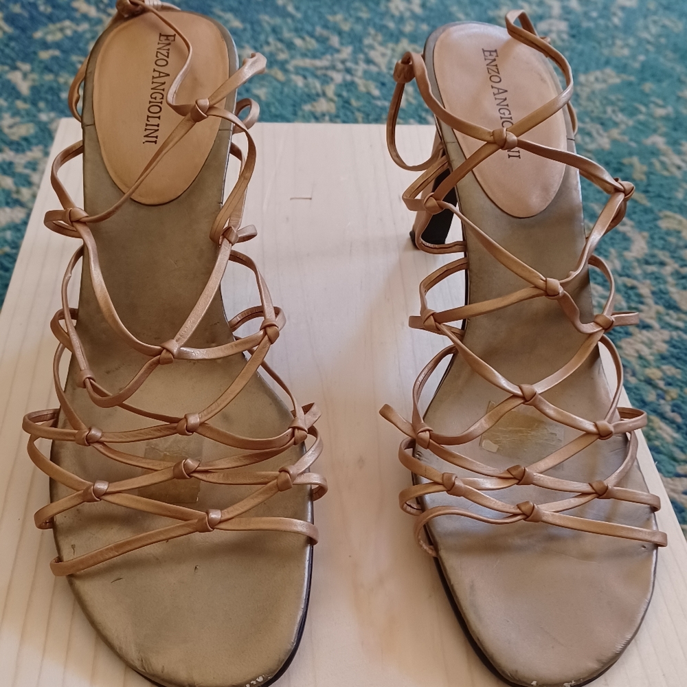 Enzo Angiolini, 8.5 Gold High heels
